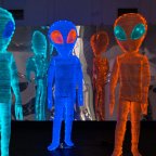 The New York Times: Россия не поможет США в случае нападения инопланетян (Электрические инопланетяне - экспонат Московского музея современног о искусства | © РИА Новости, Сер…) Электрические инопла…